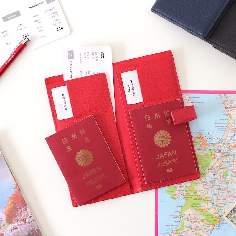 futari styleによる、二人用パスポートケース「futari passport（フタリパスポート）」