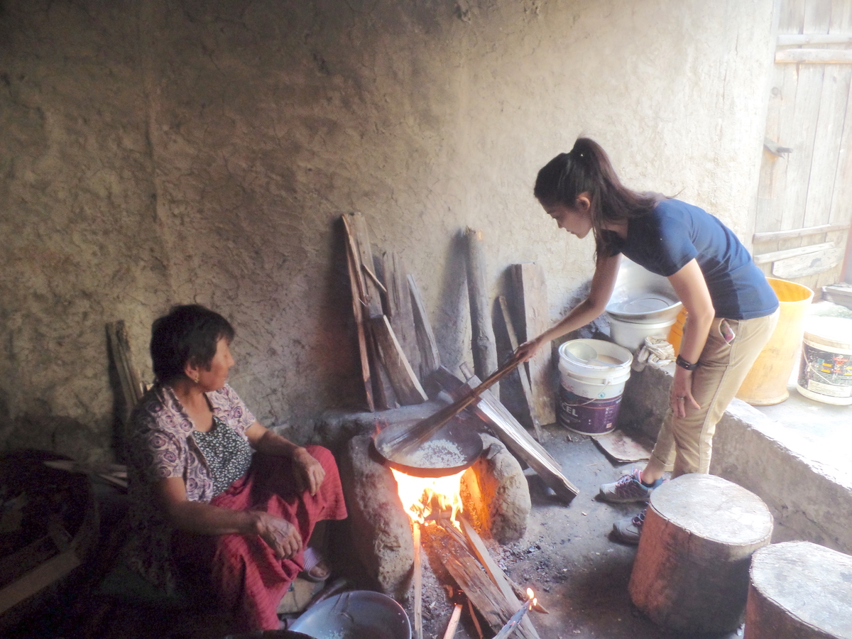 ブータンでのファームステイ料理体験